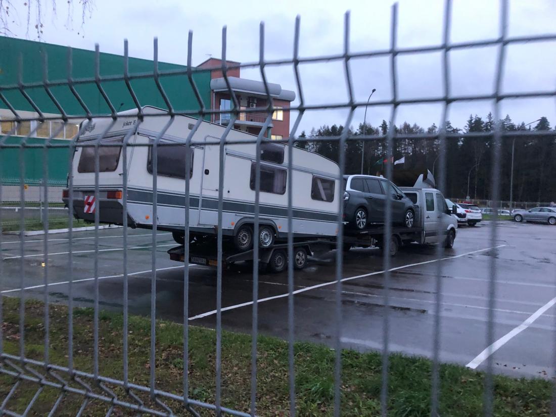 Смотрите, какая акция: доставка авто, мототехники, коновозок, прицепов-дач  в Беларусь из Литвы на лафете со скидкой до 21% от Slivki.by.